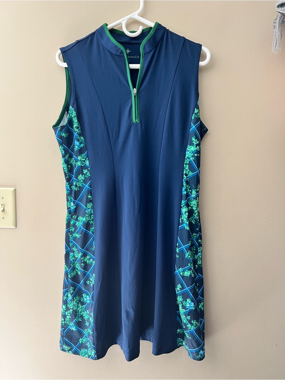 Tuckernuck sz L Sport navy and green Roxanna golf dress. 1/2 zip front, floral
